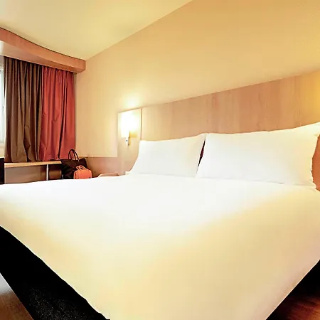 Hotel Ibis Canal Saint Martin Paryż