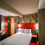 Hotel Ibis Canal Saint Martin 3*