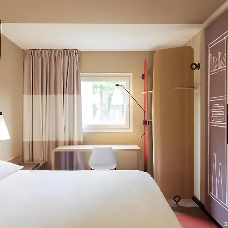 Ibis Canal Saint Martin 3* Paris