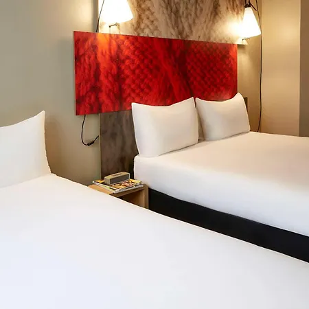 Ibis Canal Saint Martin Hotell