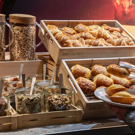 酒店 巴黎圣马丁运河宜必思酒店