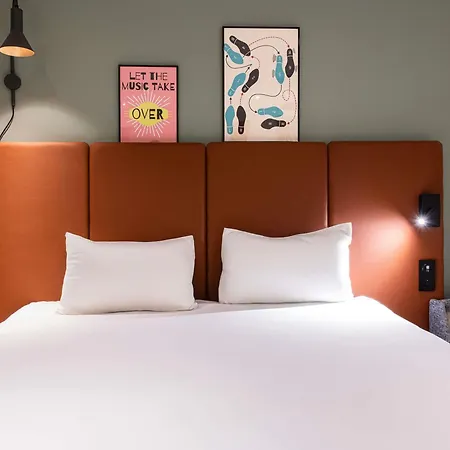 Ibis Canal Saint Martin Hotel 3*