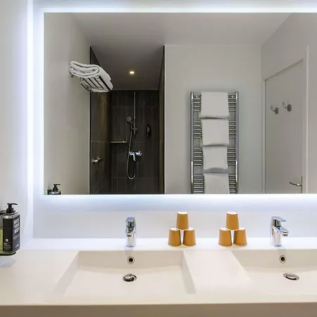 Ibis Canal Saint Martin París