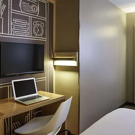 Ibis Canal Saint Martin 3* París