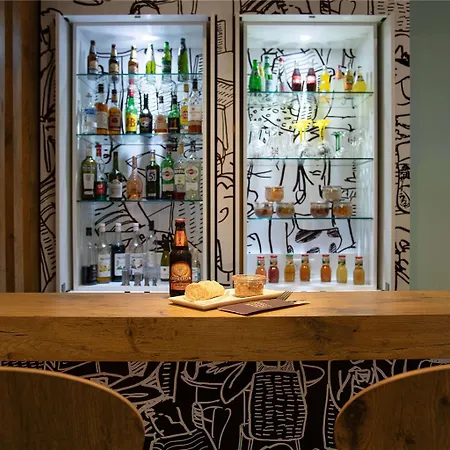 Hotel Ibis Canal Saint Martin 3*