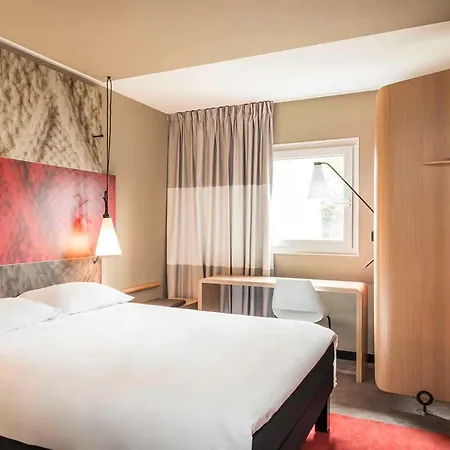 Ibis Canal Saint Martin Paris