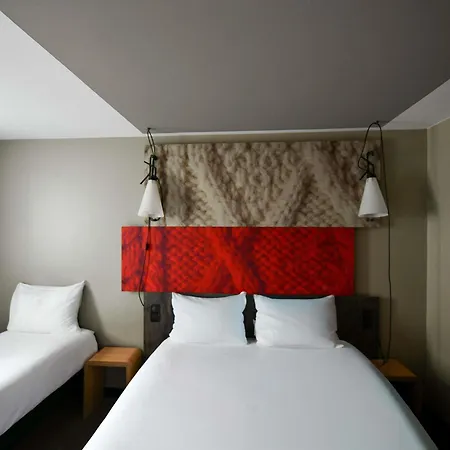 Ibis Canal Saint Martin Hotel 3*
