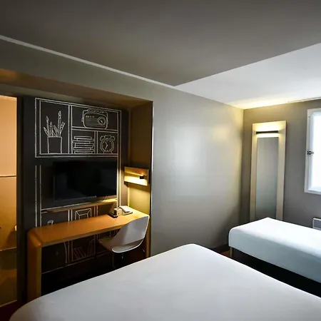 Ibis Canal Saint Martin 3*