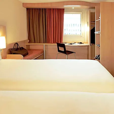 Ibis Canal Saint Martin Paris