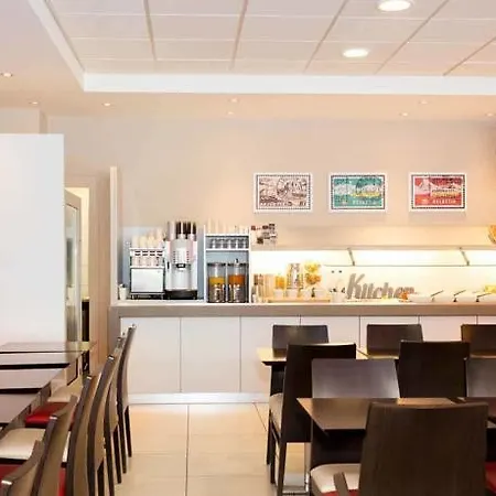 Ibis Canal Saint Martin 3*