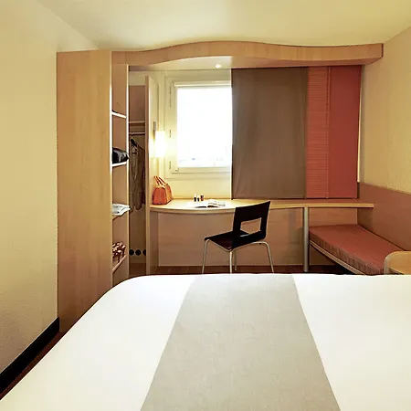 Hotel Ibis Canal Saint Martin 3*