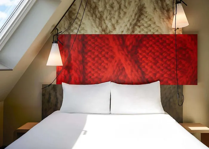 Отель Ibis Canal Saint Martin 3*