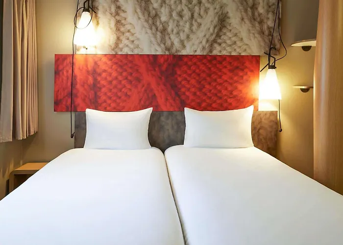 Отель Ibis Canal Saint Martin