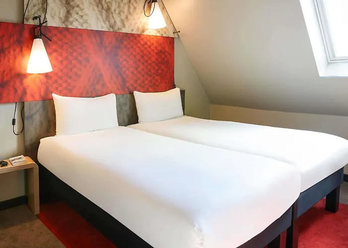 Отель Ibis Canal Saint Martin