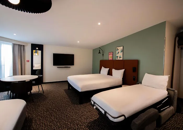 Ibis Canal Saint Martin 3* Париж