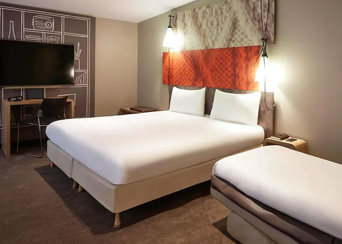Ibis Canal Saint Martin 3*
