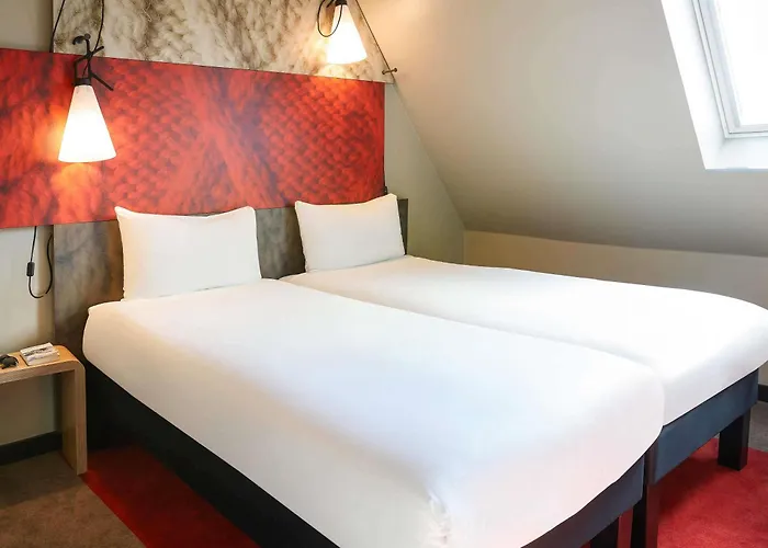 Ibis Canal Saint Martin Hotel 3*