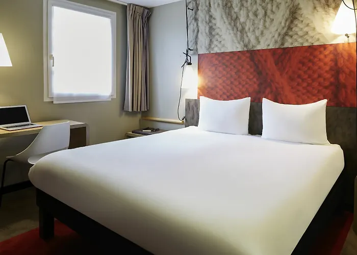 Отель Ibis Canal Saint Martin