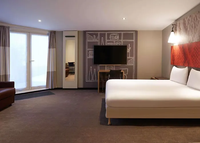 Ibis Canal Saint Martin מלון פריז
